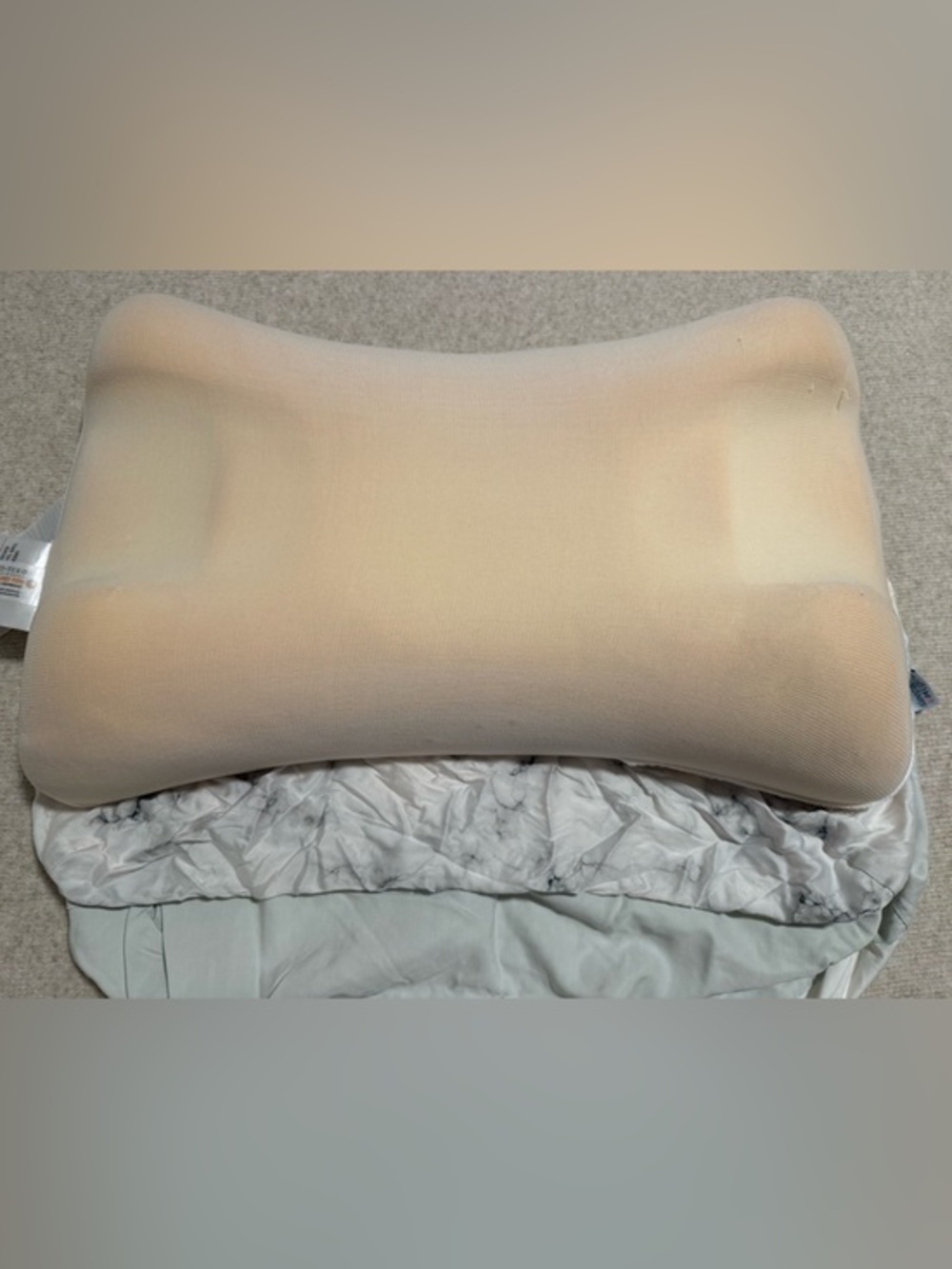 Sleep & Glow Omnia Anti-Wrinkle Pillow + 2 Pillowcases